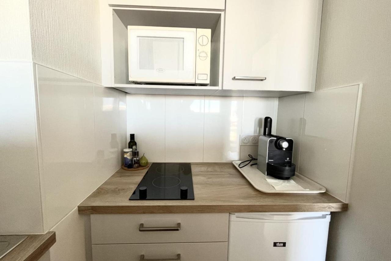 Pretty And Bright Studio With View On The Harbor Les Sables-dʼOlonne Exteriör bild