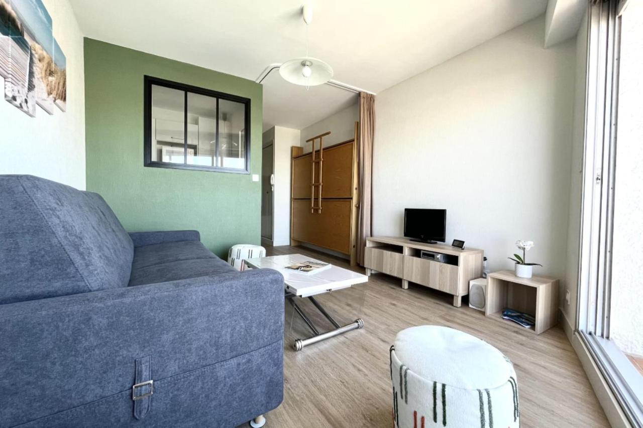 Pretty And Bright Studio With View On The Harbor Les Sables-dʼOlonne Exteriör bild